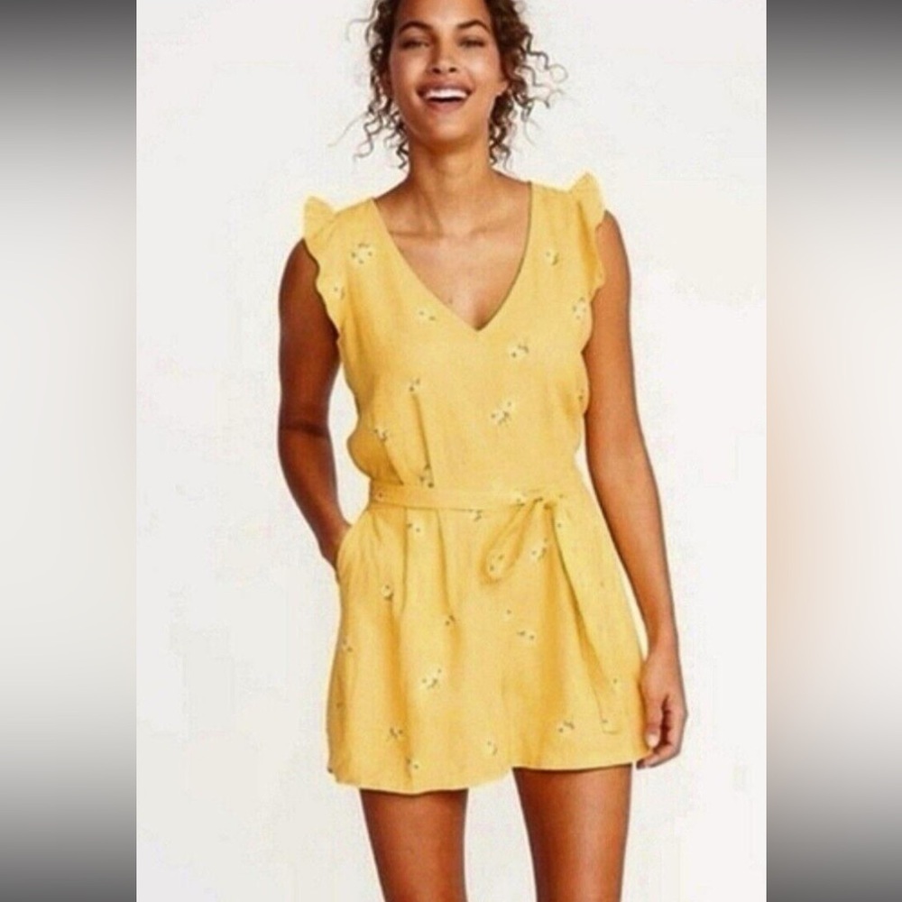 Old Navy, yellow floral, print romper size medium